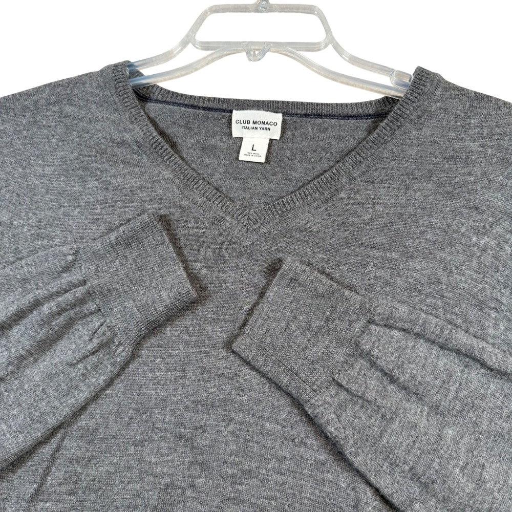 Club Monaco Mens Large Gray V Neck 100% Wool Long Sleeve Sweater‎ Italian Yarn